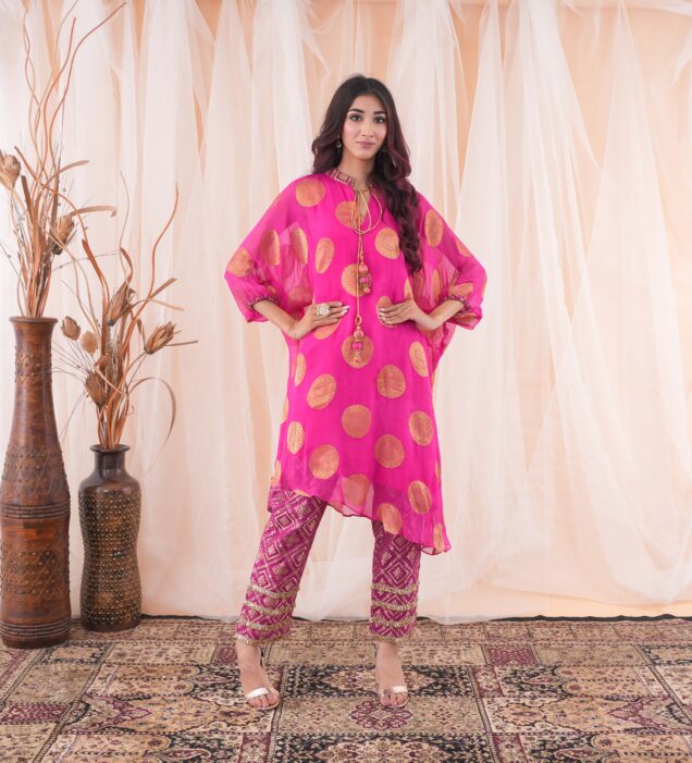 KAFTAAN KURTA WITH PANTS